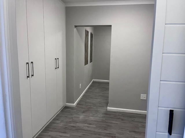 1 Bedroom Property for Sale in Table View Western Cape